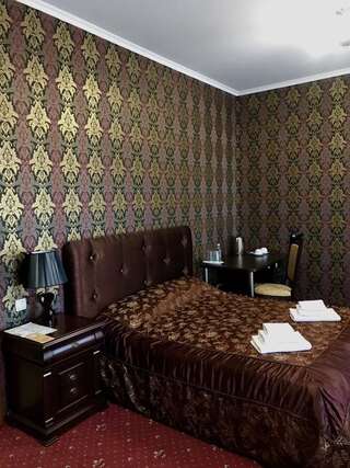 Отели типа «постель и завтрак» Garden Hall Тернополь Двухместный номер с 1 кроватью - Подходит для гостей с ограниченными физическими возможностями-1