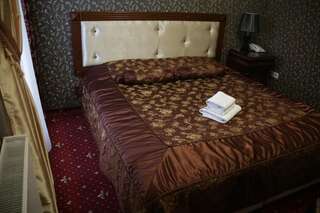 Отели типа «постель и завтрак» Garden Hall Тернополь Стандартный двухместный номер с 1 кроватью или 2 отдельными кроватями-20